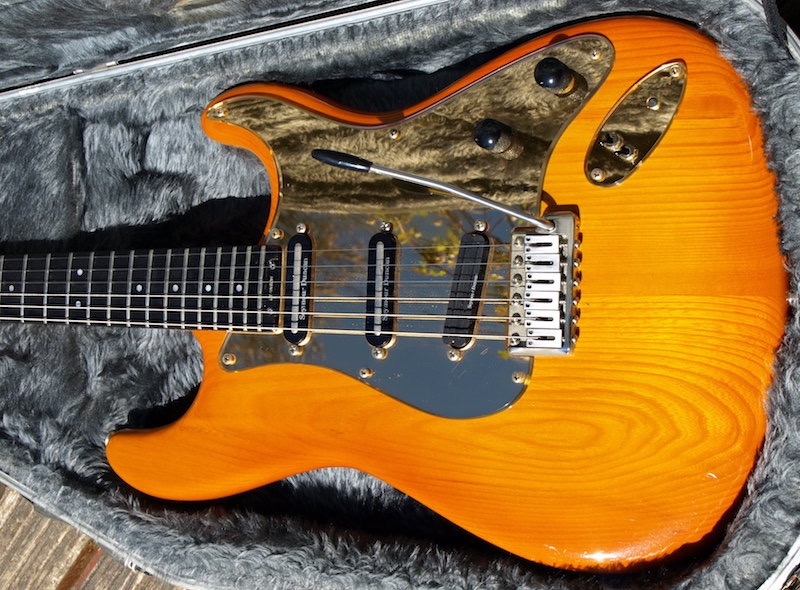 Levinson Blade R4 in Honey Gold 1990 Unique Guitars